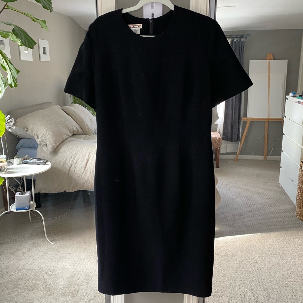 Black fitted dress